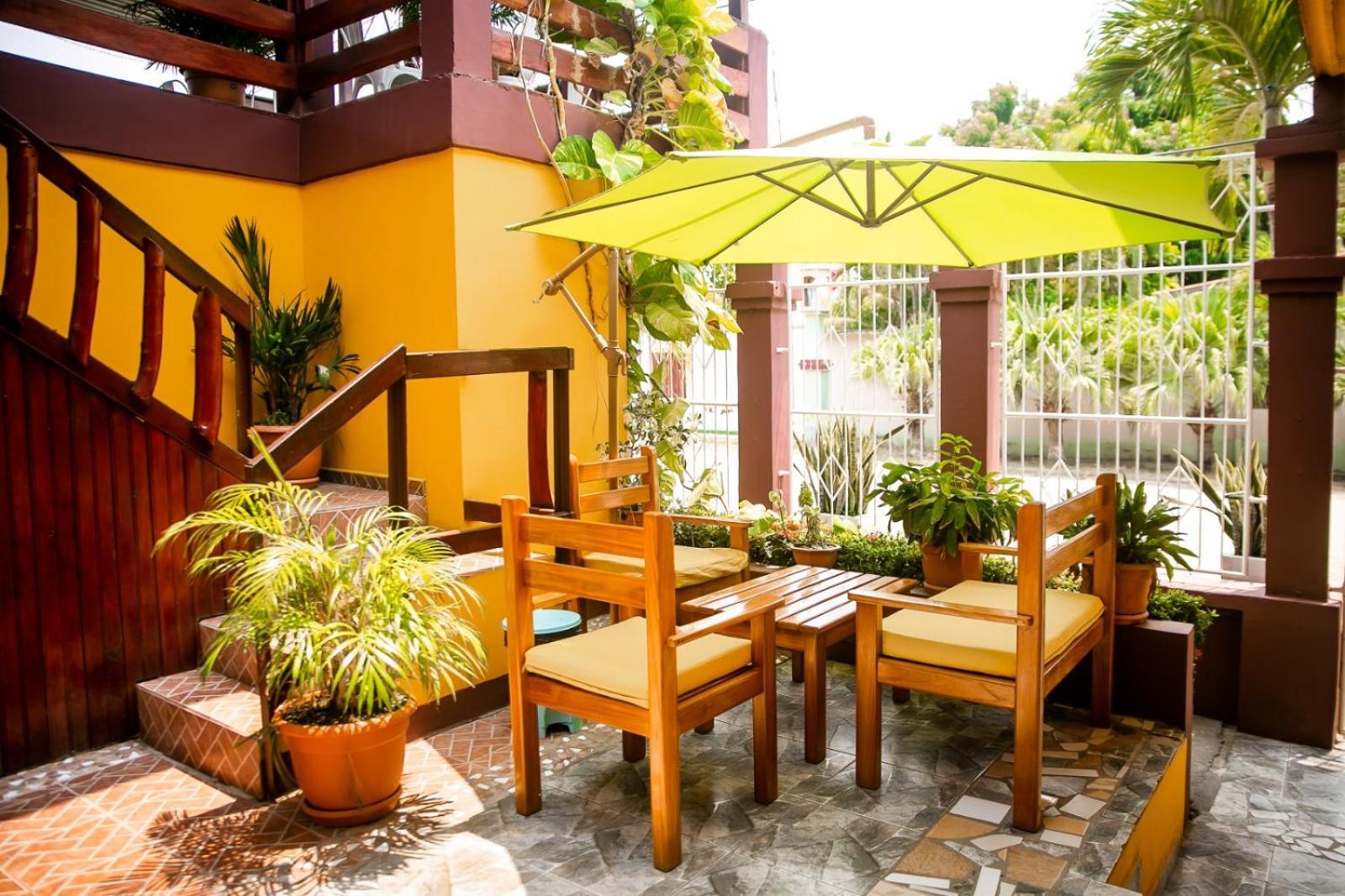 Hotel Bahia เตลา ภายนอก รูปภาพ