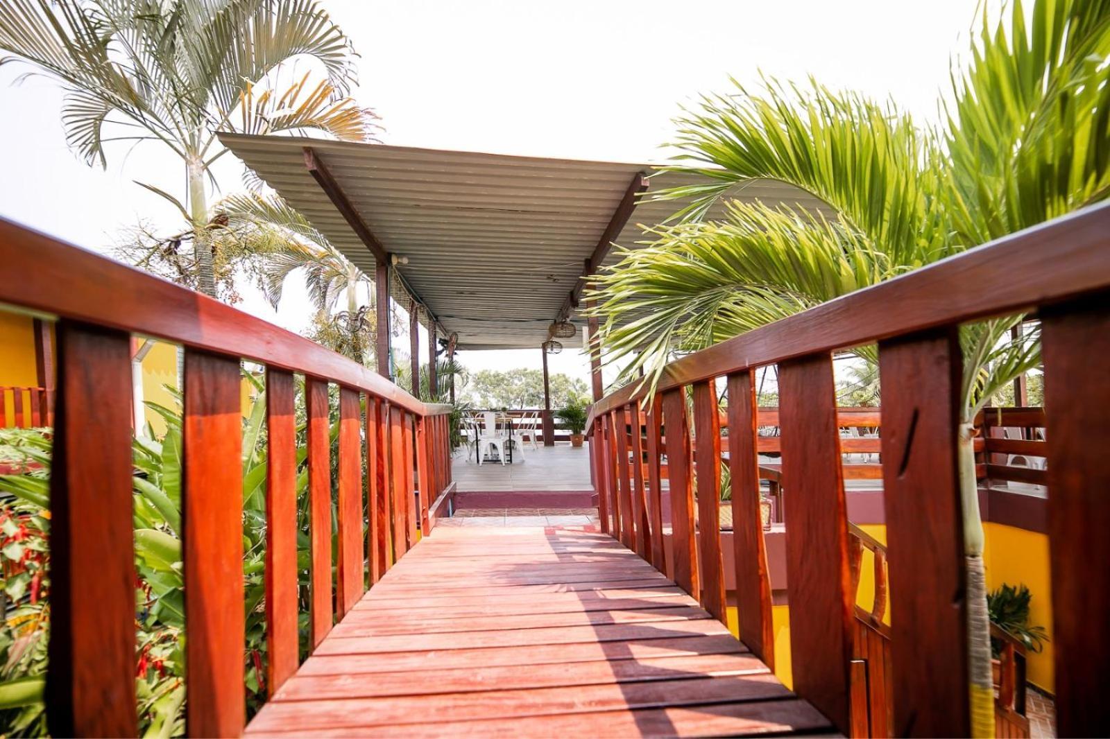 Hotel Bahia เตลา ภายนอก รูปภาพ