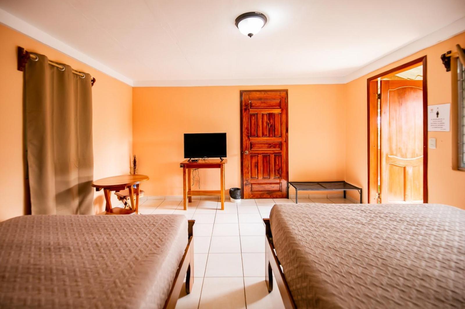 Hotel Bahia เตลา ภายนอก รูปภาพ