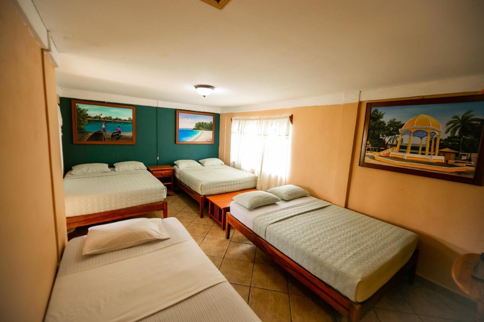 Hotel Bahia เตลา ภายนอก รูปภาพ