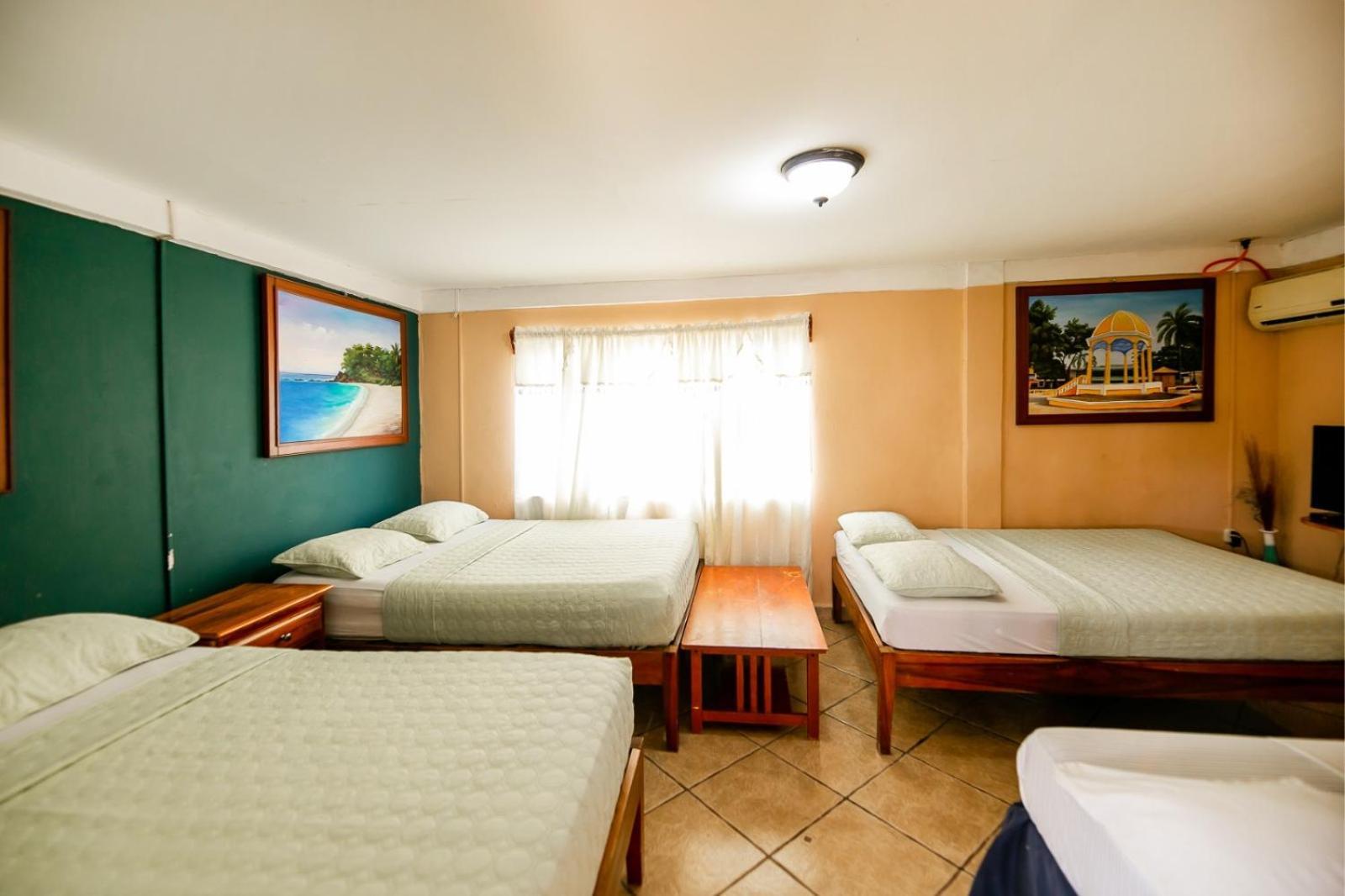 Hotel Bahia เตลา ภายนอก รูปภาพ