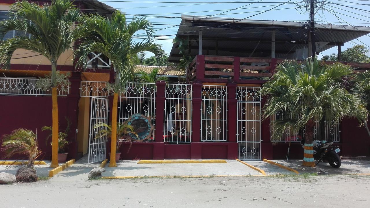 Hotel Bahia เตลา ภายนอก รูปภาพ
